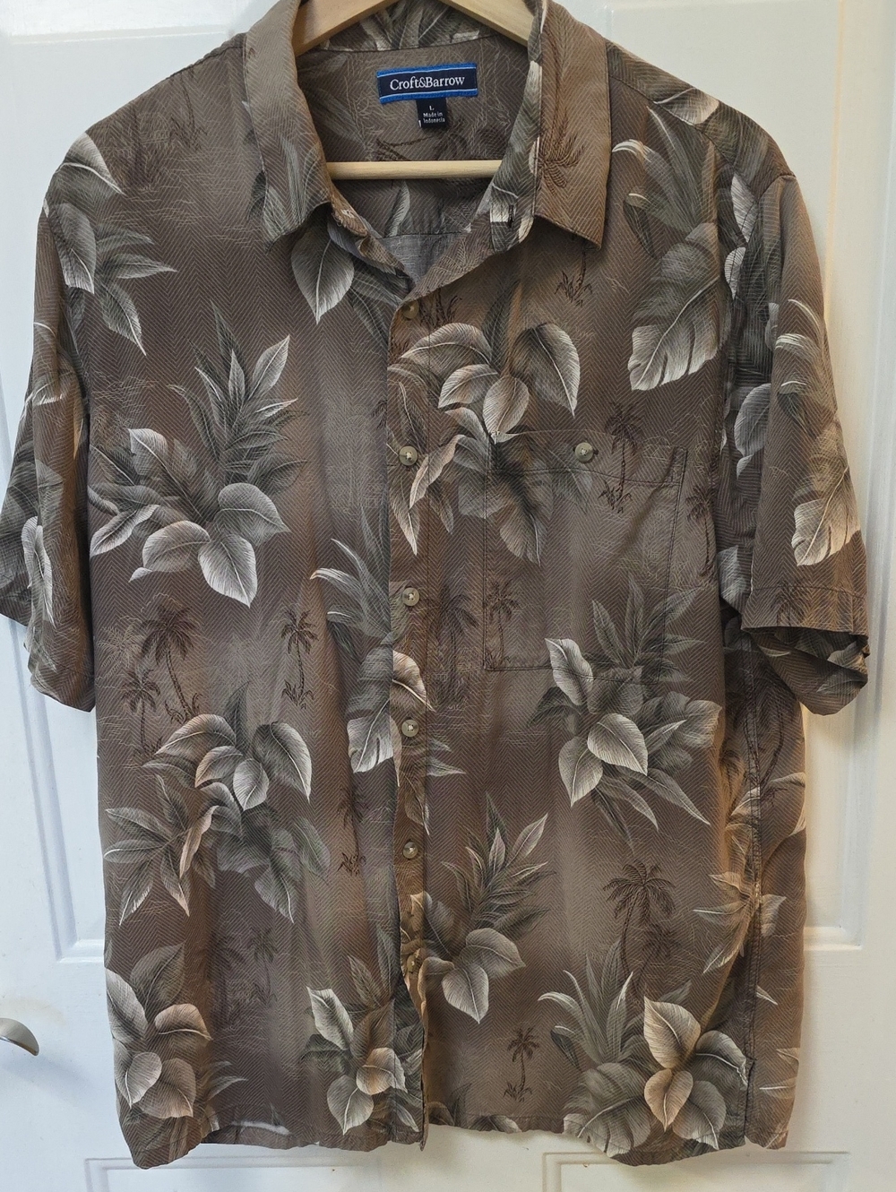 croft & barrow Brown and Cream Tropical Print Short-Sleeve Button-Down Shirt